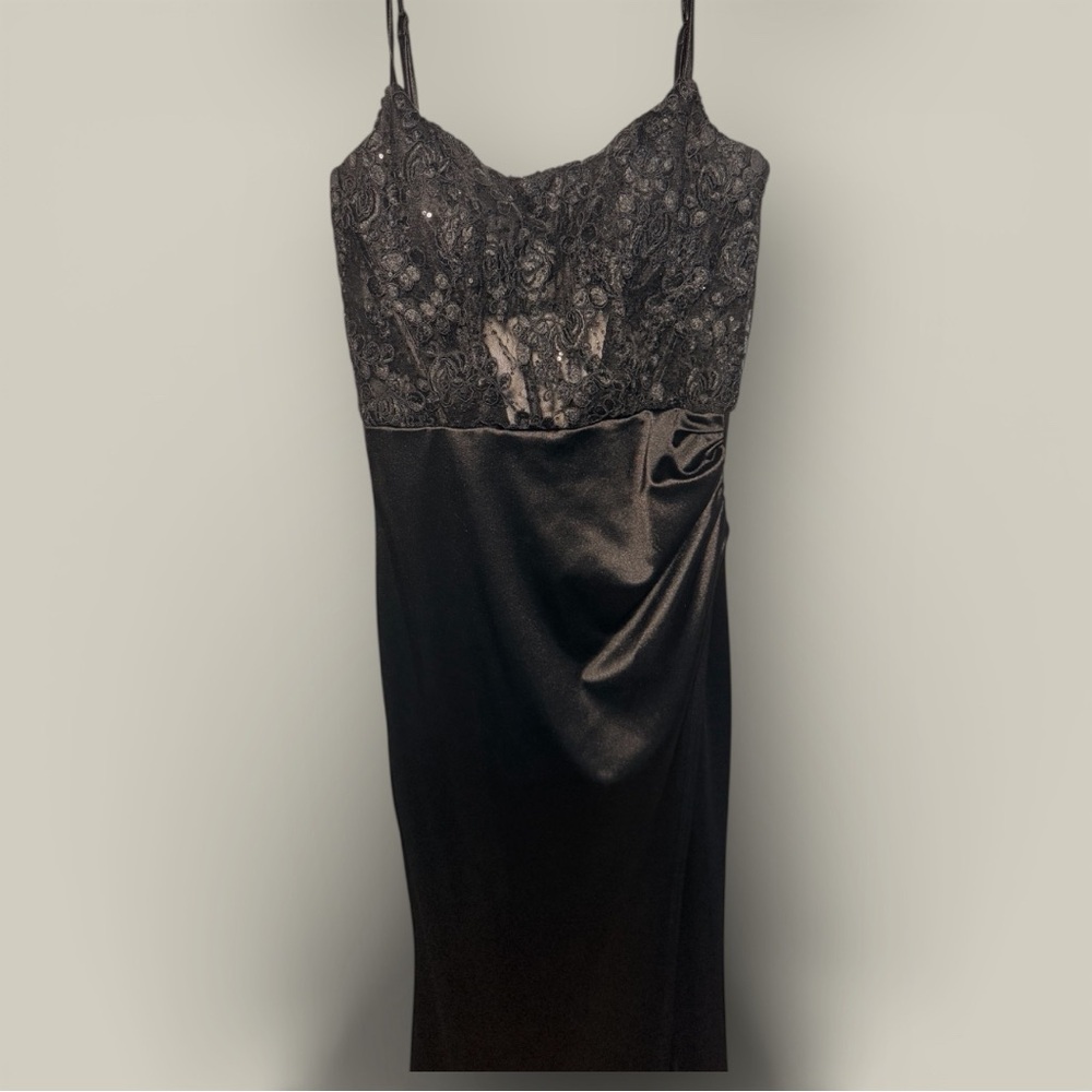Elegant Black Sequin Lace Backless Dress